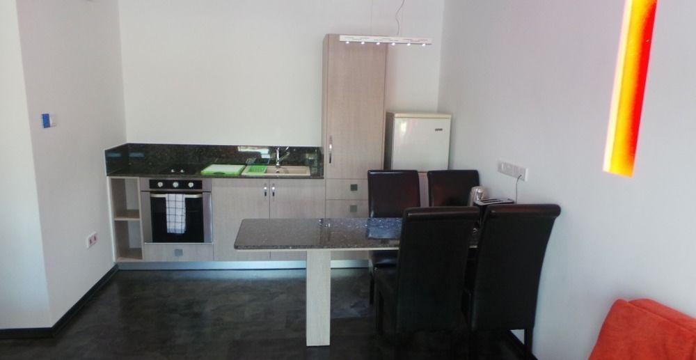 Neptune Hotel Apartments Paphos Coral Bay Exterior foto